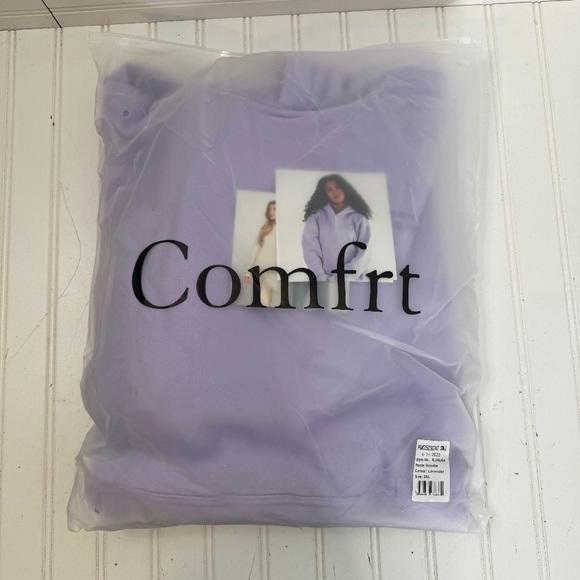 NEW Comfrt Pastel Lavender Hoodie - Picture 2 of 4